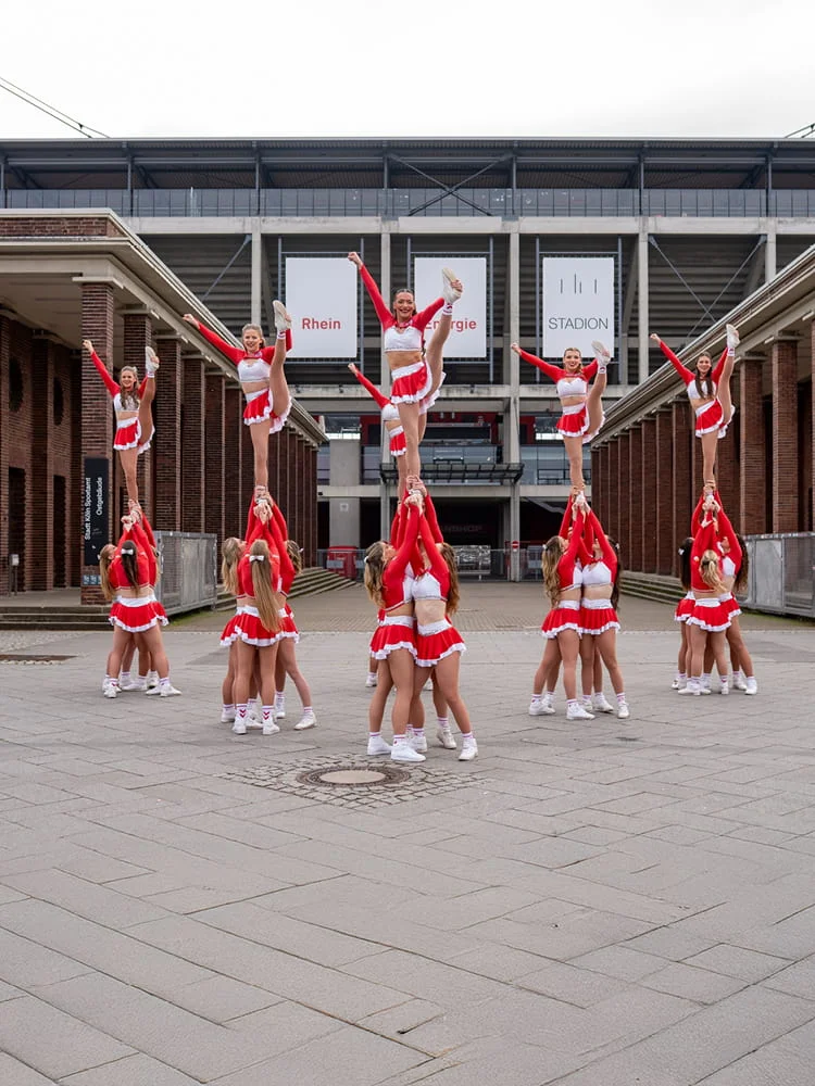FC Cheerleader