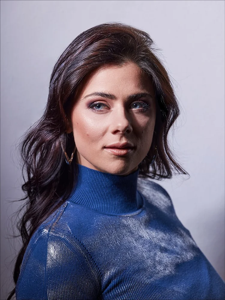 Laura van Dam